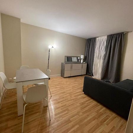 Studio Aux Portes De Paris Шату Екстериор снимка